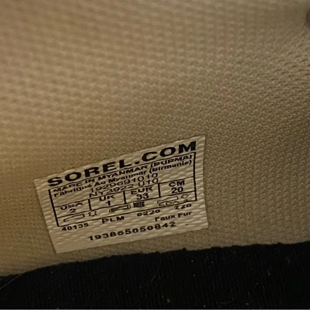 Sorel Out N About Conqest Boots Lace Up Waterproof Suede unisex youth 2